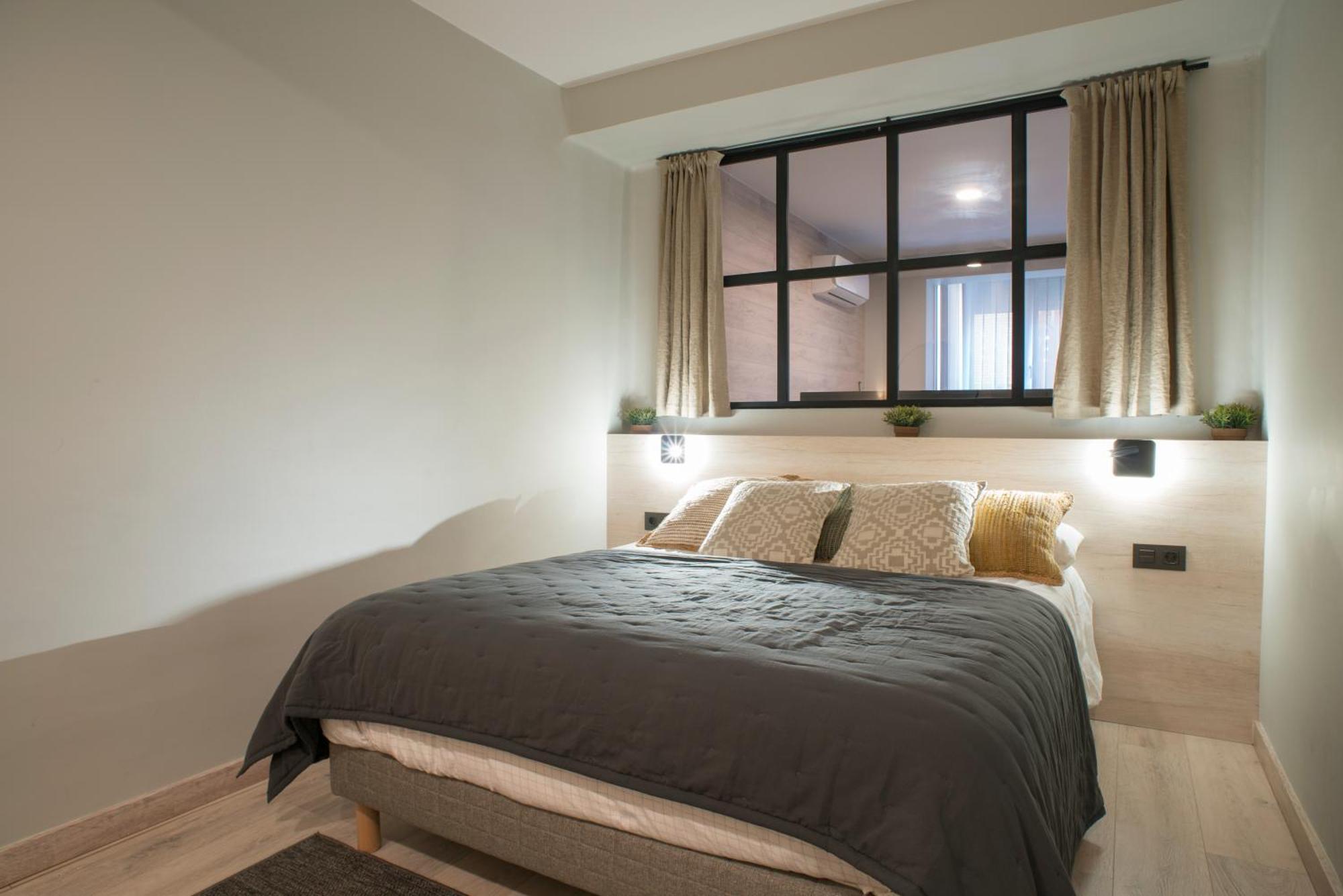 Apartaments Turistics Cardona III ภายนอก รูปภาพ
